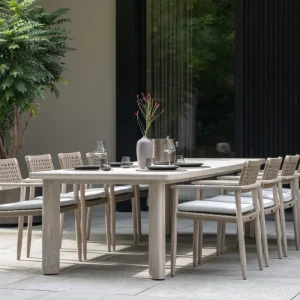 Lila tuintafel met 8 Jago tuinstoelen incl kussen